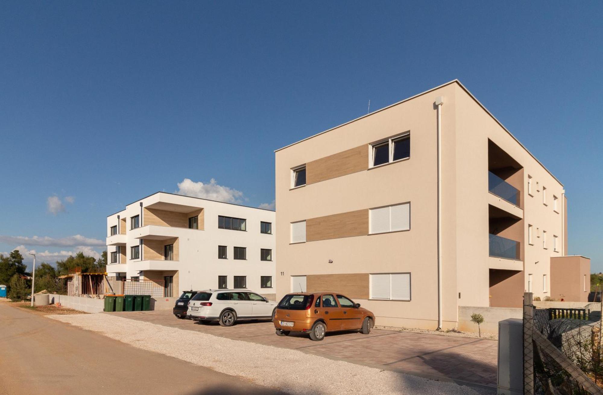 Modern And Spacious Apartment Helena Near The Beach Privlaka  Exterior photo